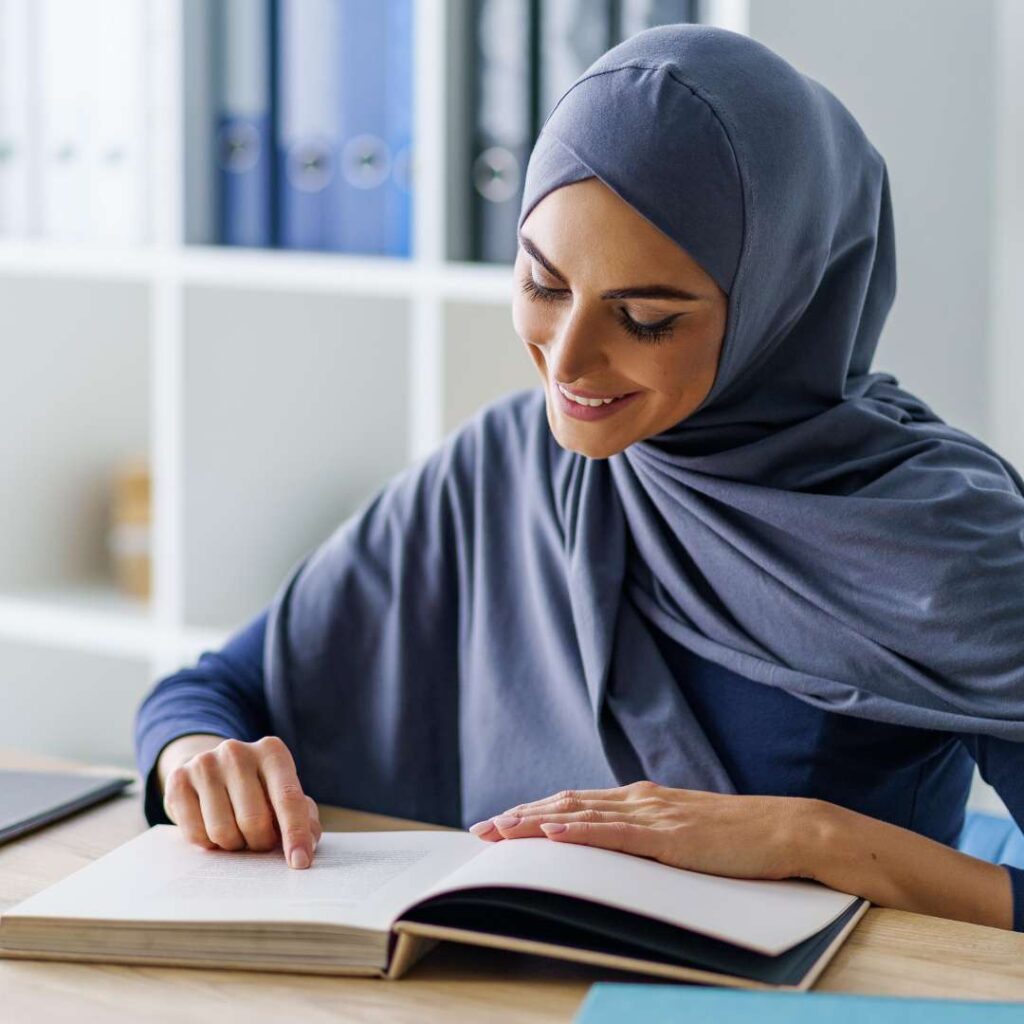 Arabic publishing market in 2025 - Arab woman reading
