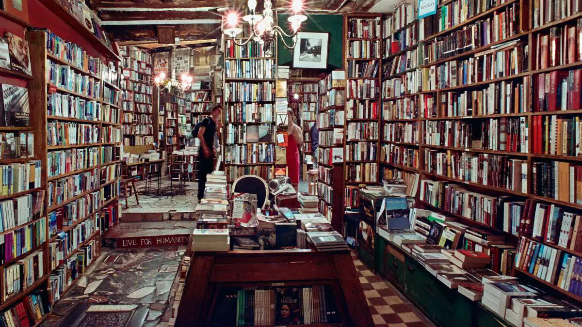 10 largest bookstores in America in 2025