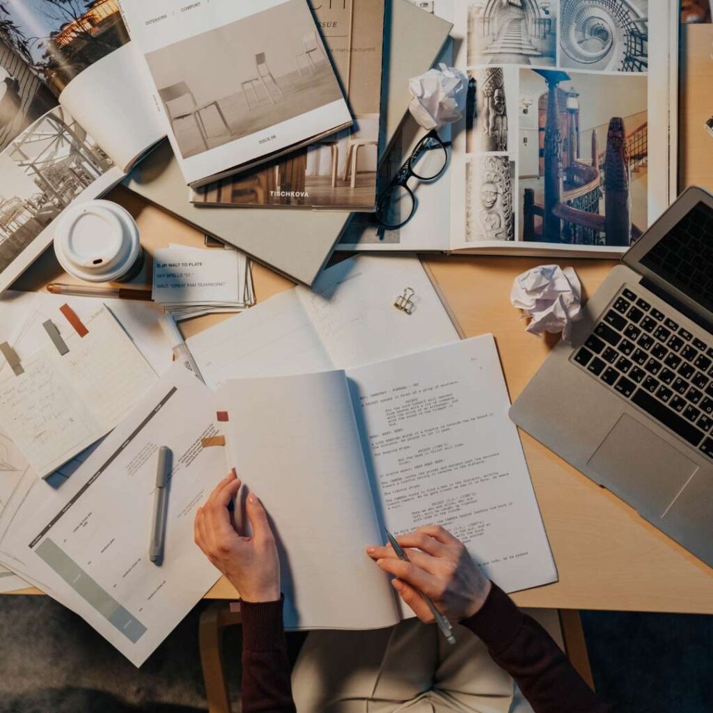 How many academic journals are there in 2025 - Research paper
