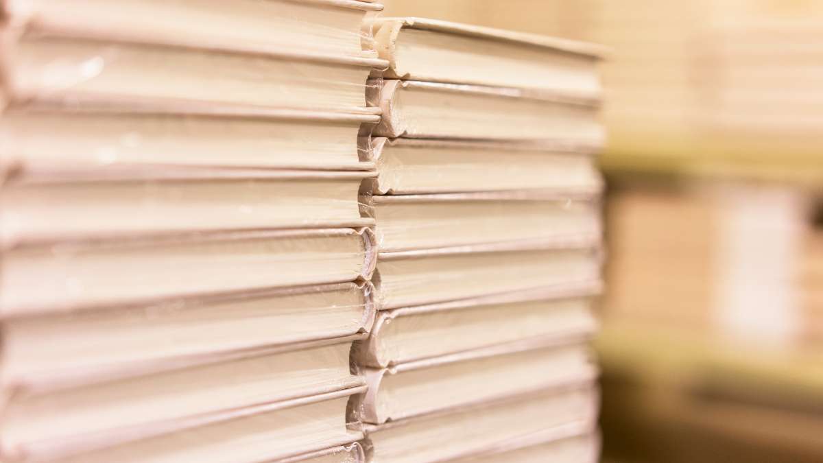 How to market a self-published book - Featured