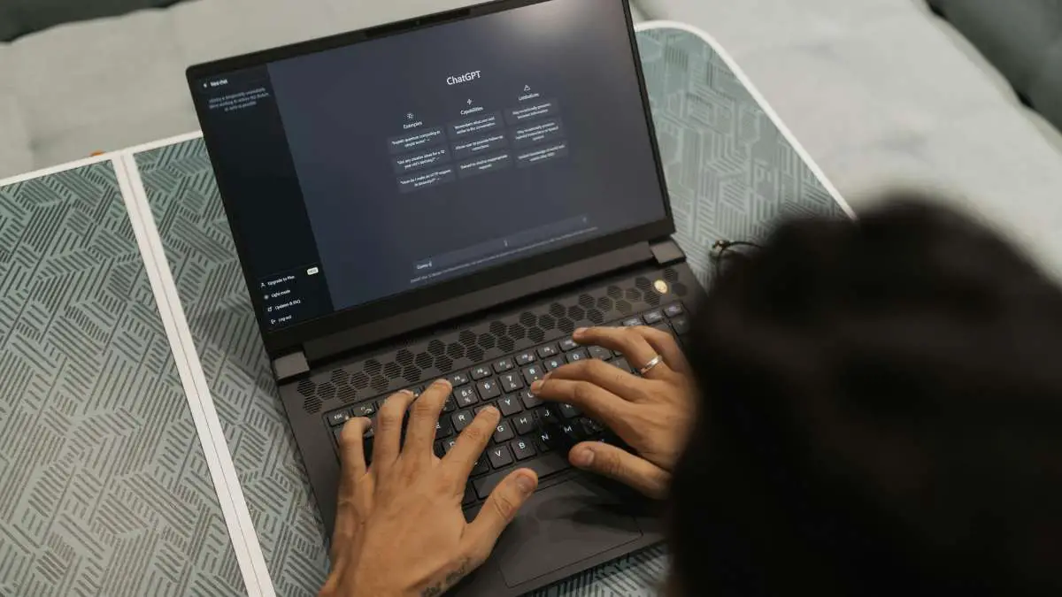 How to write a book with ChatGPT in 2025 - Featured